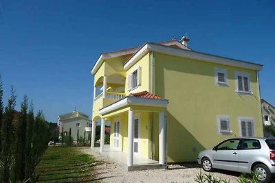 Gemütliche Ferienwohnung Mirjana in Pakoštane