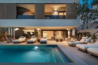 Villa mit Jacuzzi, Sauna und Pool
