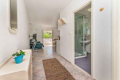 Ferienwohnung mit Garten und Klimaanlage