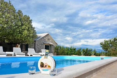 Ferienhaus mit Pool und Klimaanleg