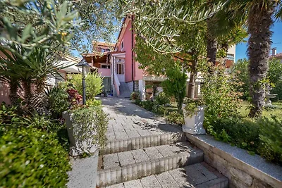 Studio mit 12 qm Terrasse in Zentrumsnähe