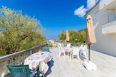 Appartamento Vacanza con famiglia Supetarska Draga