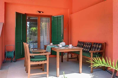 Ferienwohnung mit Terrasse und Garten