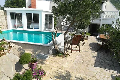 Ferienwohnung mit Pool und Grillmöglichkeit