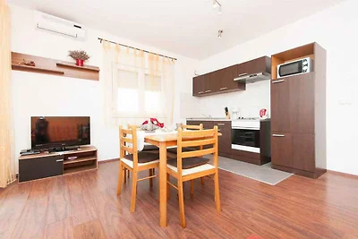 Ferienwohnung mit Terrasse und Klimaanlage