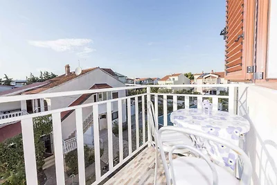Studio mit Balkon und Klimaanlage