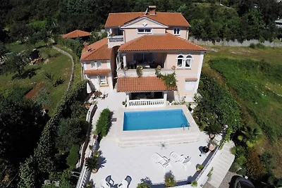 Ferienwohnung mit Terrasse und Pool