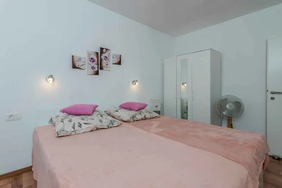 Ferienwohnung mit Klimaanlage und Grill, umge