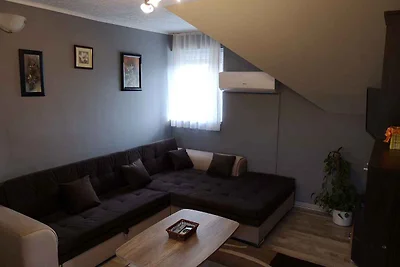 Ferienwohnung mit Garten und Kinderschaukel