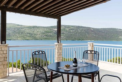 Ferienhaus mit Pool, mit Meerblick