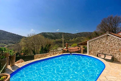 Vakantiehuis Ontspannende vakantie Bribir