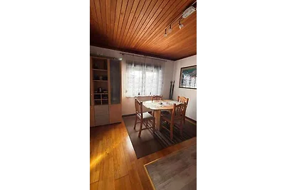 Ferienhaus mit Terrasse und grossen Garten