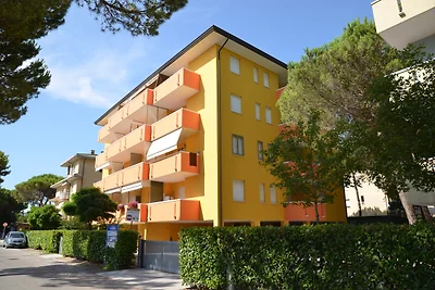 Studio mit Klimaanlage und Balkon