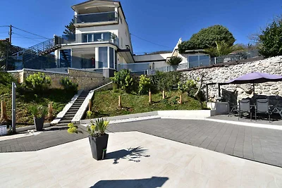 Luxuriöse Unterkunft in Matulji für bis zu 10