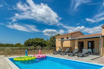 Ferienhaus mit eigenem Aussenpool