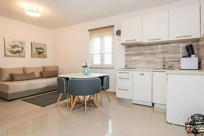 Ferienwohnung mit Terrasse und Grill