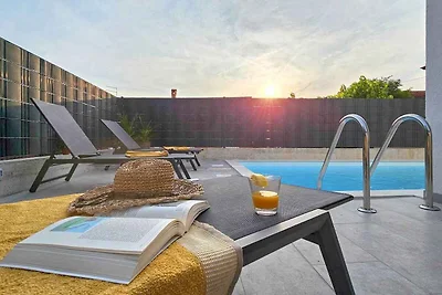 Ferienhaus auf zwei Etagen mit Garten und