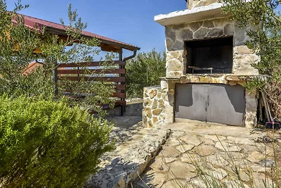 Ferienhaus mit Pool und Grillmöglichkeit