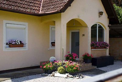 Ferienwohnung mit Garten und Terrasse