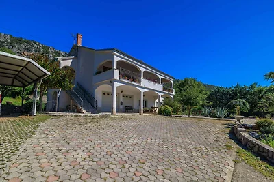 Ferienwohnung mit Pool und Klimaanlage