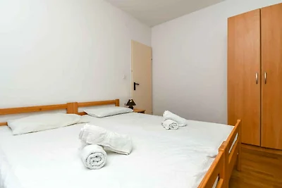 Gemütliche Ferienwohnung in Kaštel Štafilić m