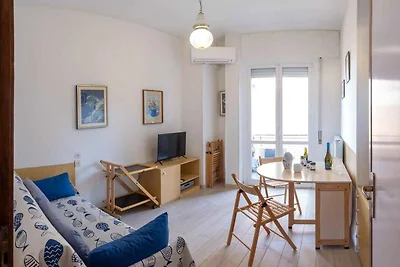 Ferienwohnung mit Klimaanlage und Balkon mit