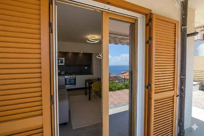 Ferienwohnung mit Klimaanlage und Balkon