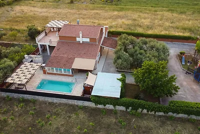 Ferienhaus mit Klimaanlage und Aussenpool