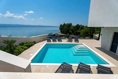 Ferienhaus mit Aussenpool