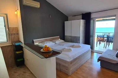 Charmantes Studio mit Meerblick in Milna auf 