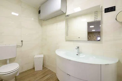 Vakantiehuis Ontspannende vakantie Lovinac