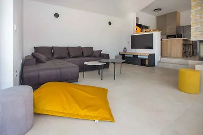 Villa mit Klimaanlage und Pool