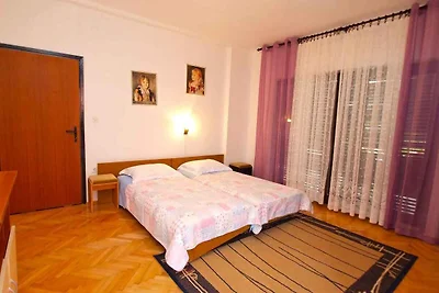 Ferienwohnung mit Klimaanlage und Terrasse