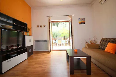 Ferienwohnung mit Terrasse und Klimaanlage