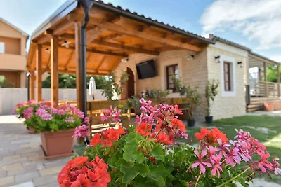 Ferienwohnung mit Klimaanlage, Pool und