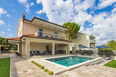 Villa Mit einem schönen Pool