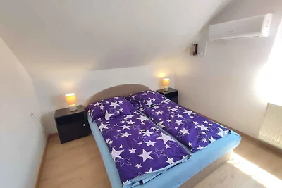 Ferienhaus mit Pool, Internet und Klimaanlage