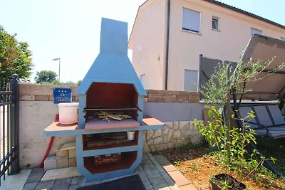 Ferienhaus modern eingerichtet mit Garten und