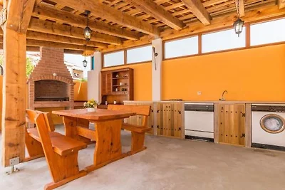 Ferienwohnung Mit Klimaanlage und Terasse