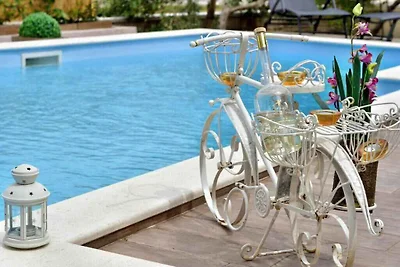 Ferienwohnung mit Pool und Whirlpool in