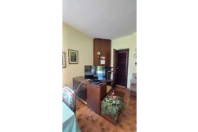 Ferienwohnung mit Pool und Garten