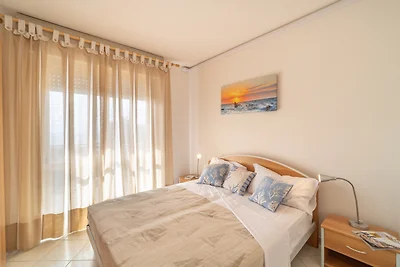 Ferienwohnung mit Pool und Balkon