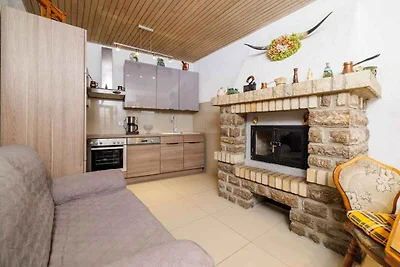 Ferienhaus mit Terrasse und Whirlpool