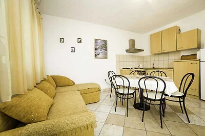 Ferienwohnung mit Pool und Klimaanlage