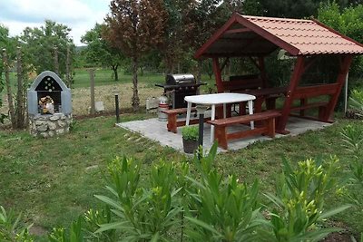 Ferienwohnung mit Garten und Kinderschaukel