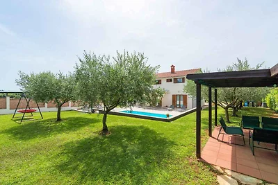 Villa mit drei separaten Apartments