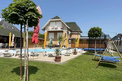 Ferienwohnung mit beheiztem Pool und Internet
