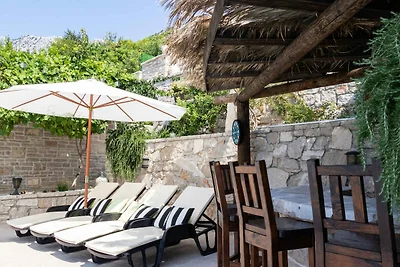 Idyllisches Steinhaus Ston auf der Halbinsel