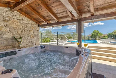 Studio mit Wellnessbereich