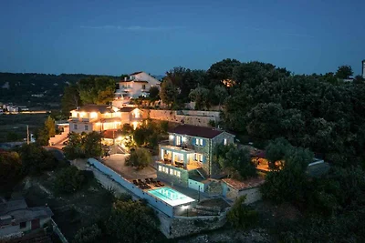 Ferienwohnung mit Klimaanlage und Pool